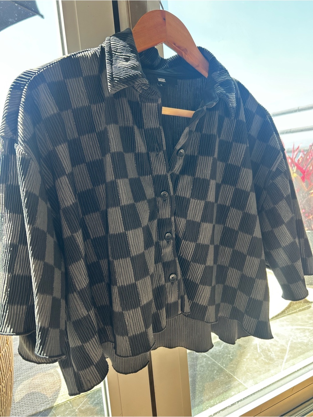 vans black gray checkerboard sheer plisse cropped button up shirt m - Picture 3 of 13
